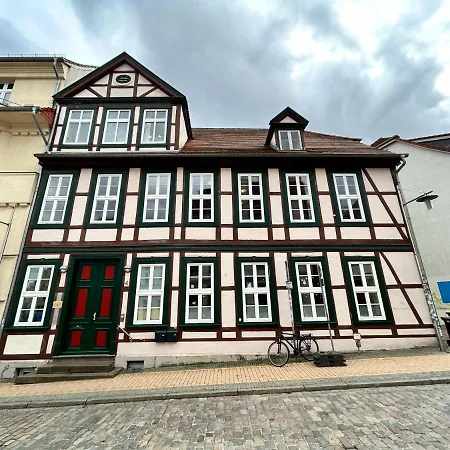 Stilvoll Wohnen In Bester Lage Schwerins Apartamento