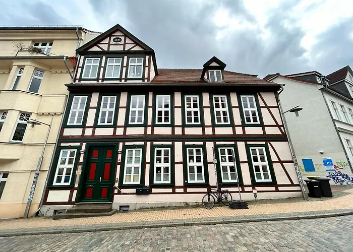 Stilvoll Wohnen In Bester Lage Schwerins Apartment